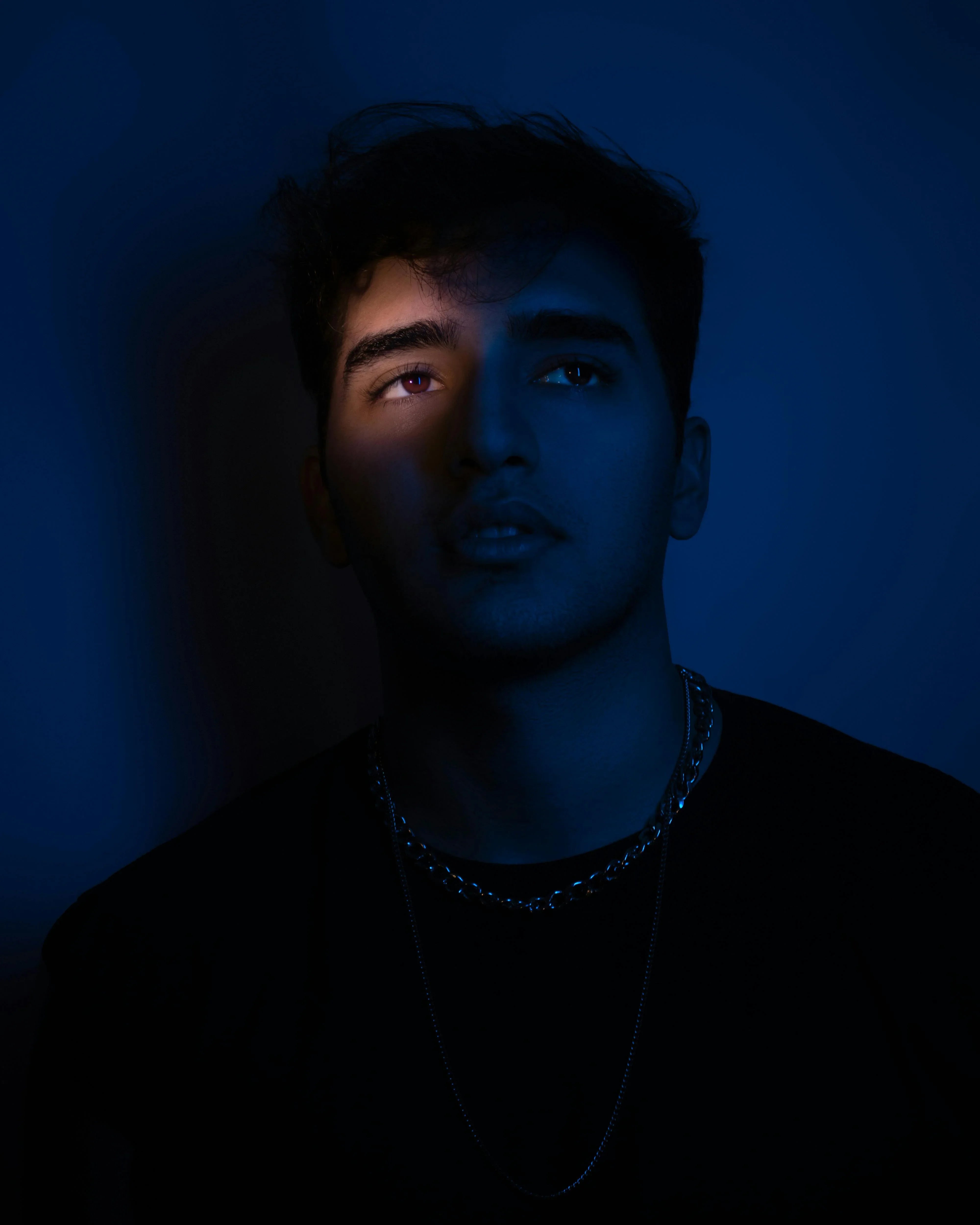 A Guide on How To Make a Necklace Shorter